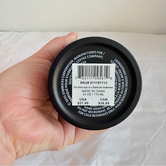 Starbucks x Farm Rio Black 24oz Tumbler - Picture 6 of 6